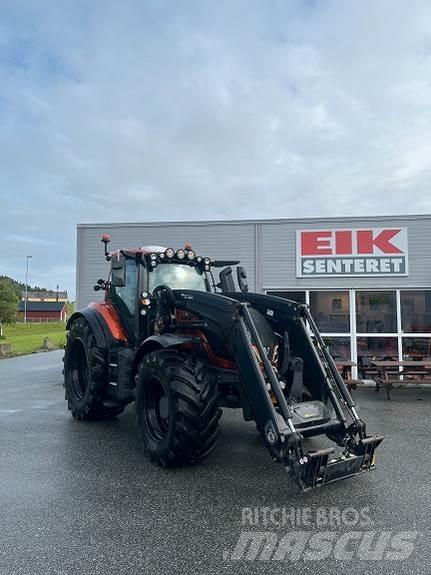 Valtra T235D Traktorok