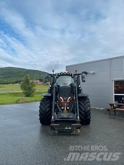 Valtra T235D Traktorok