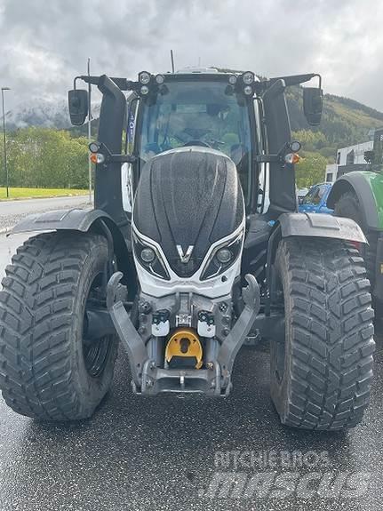 Valtra T254V Traktorok