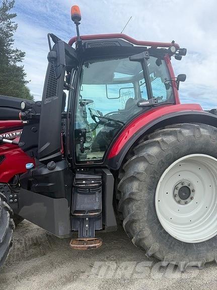 Valtra T254V Traktorok
