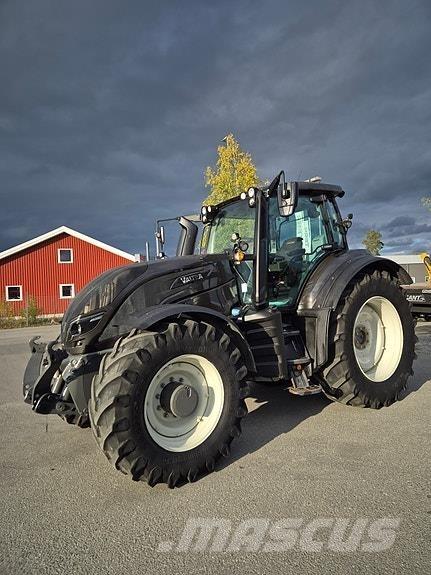 Valtra T254V Traktorok
