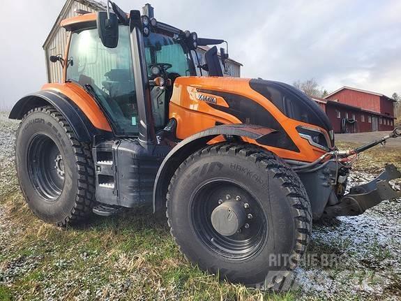 Valtra T255 Traktorok