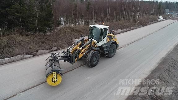 Vama EHA3000 Gumikerekes homlokrakodók