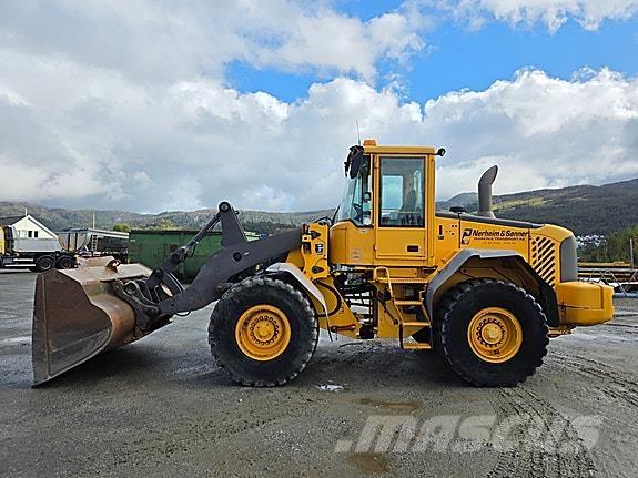 Volvo L90E Gumikerekes homlokrakodók
