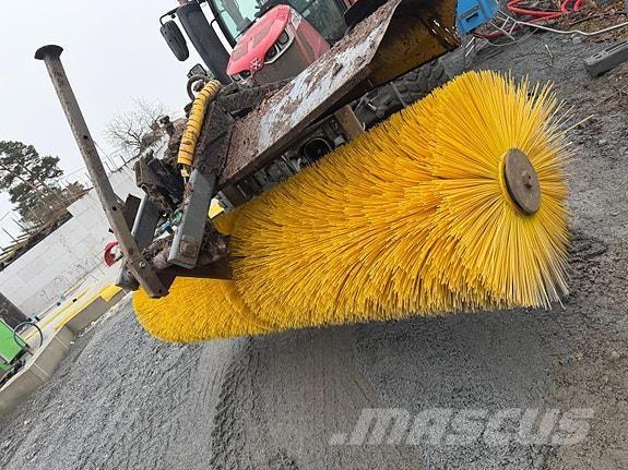   Egyéb útkarbantartó és hókotró gépek