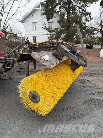   Egyéb útkarbantartó és hókotró gépek