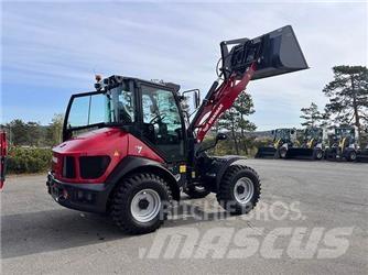 Yanmar V7 Gumikerekes homlokrakodók