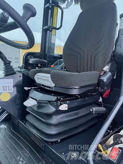 Yanmar V7 Gumikerekes homlokrakodók