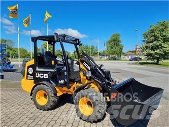 JCB 403 AGRI Mini homlokrakodók