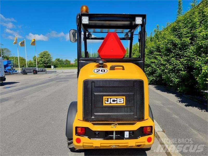 JCB 403 AGRI Mini homlokrakodók