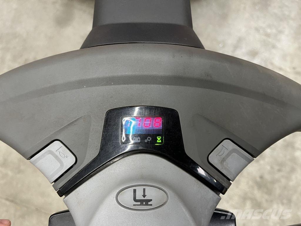 BT SWE 120 L Gyalogkíséretű targonca