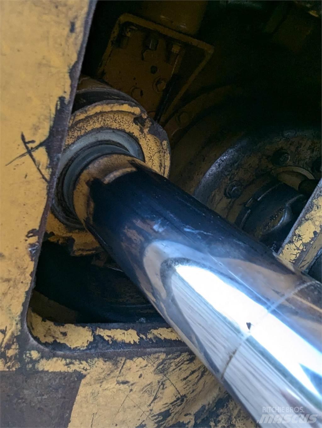 CAT 525C Erdészet - Egyebek