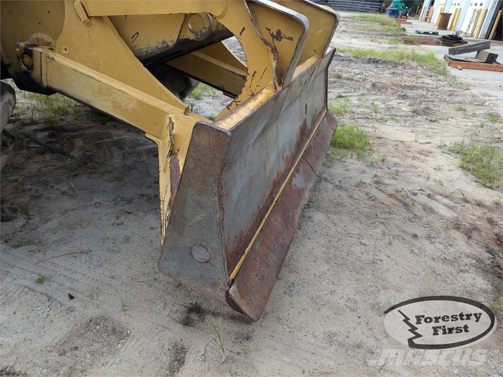 CAT 525C Vonszolók