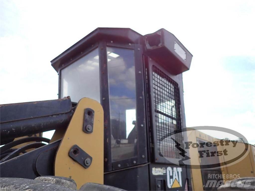 CAT 563C Döntő-rakásolók