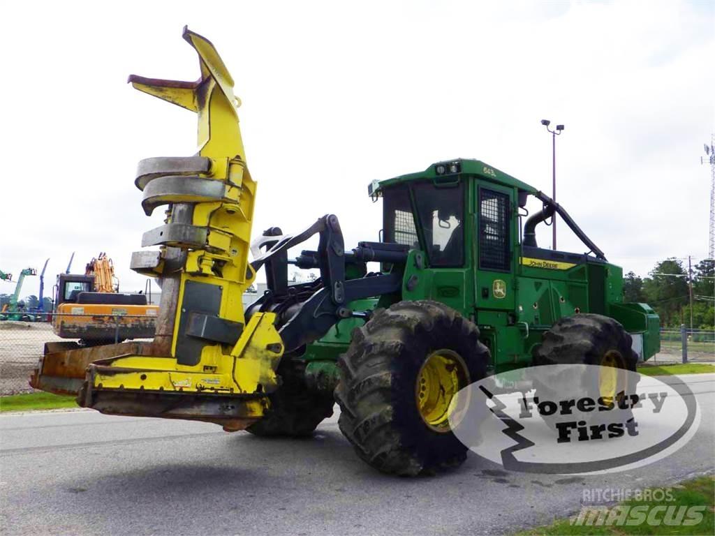 John Deere 643L Döntő-rakásolók