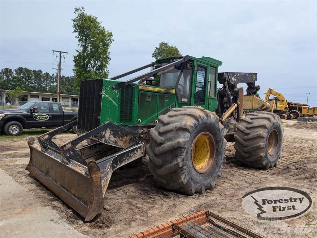 John Deere 748H Vonszolók