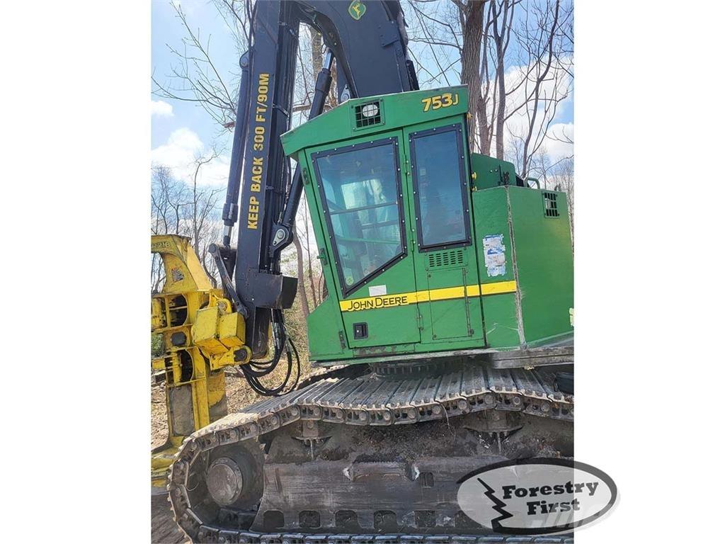 John Deere 753J Döntő-rakásolók