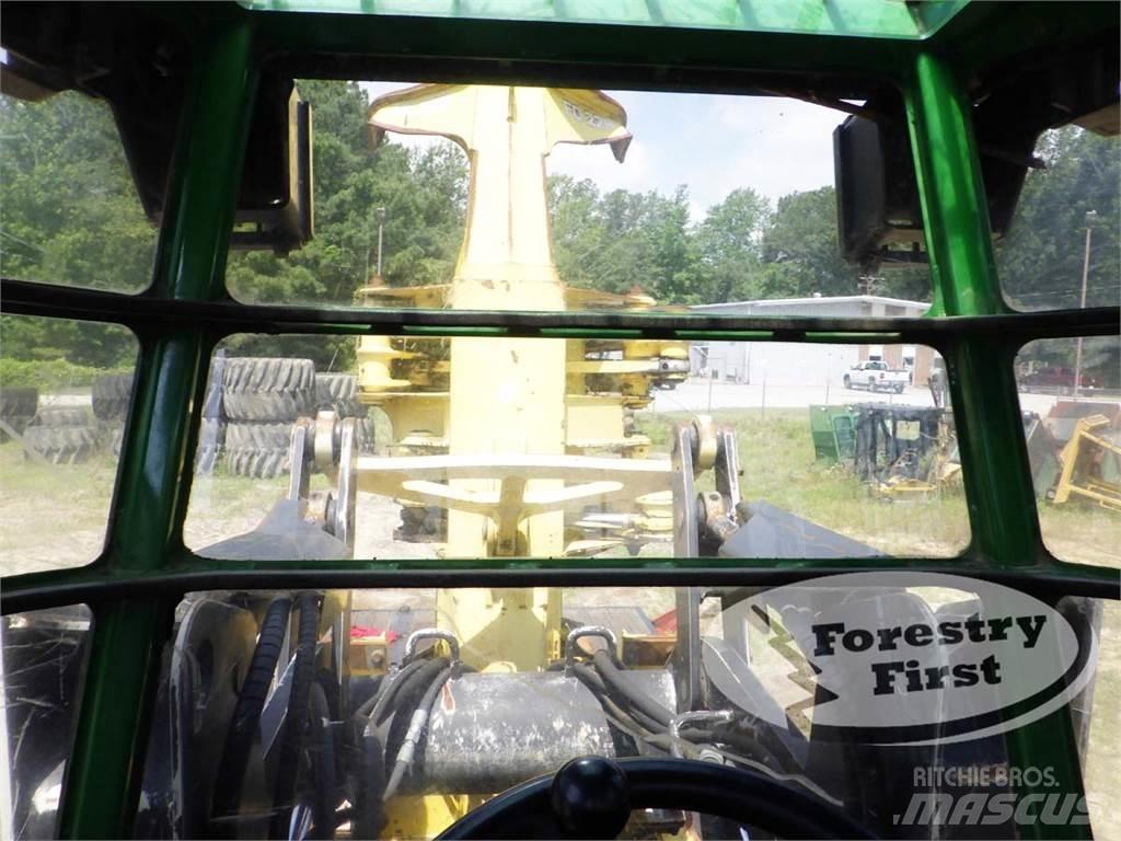 John Deere 843K Döntő-rakásolók