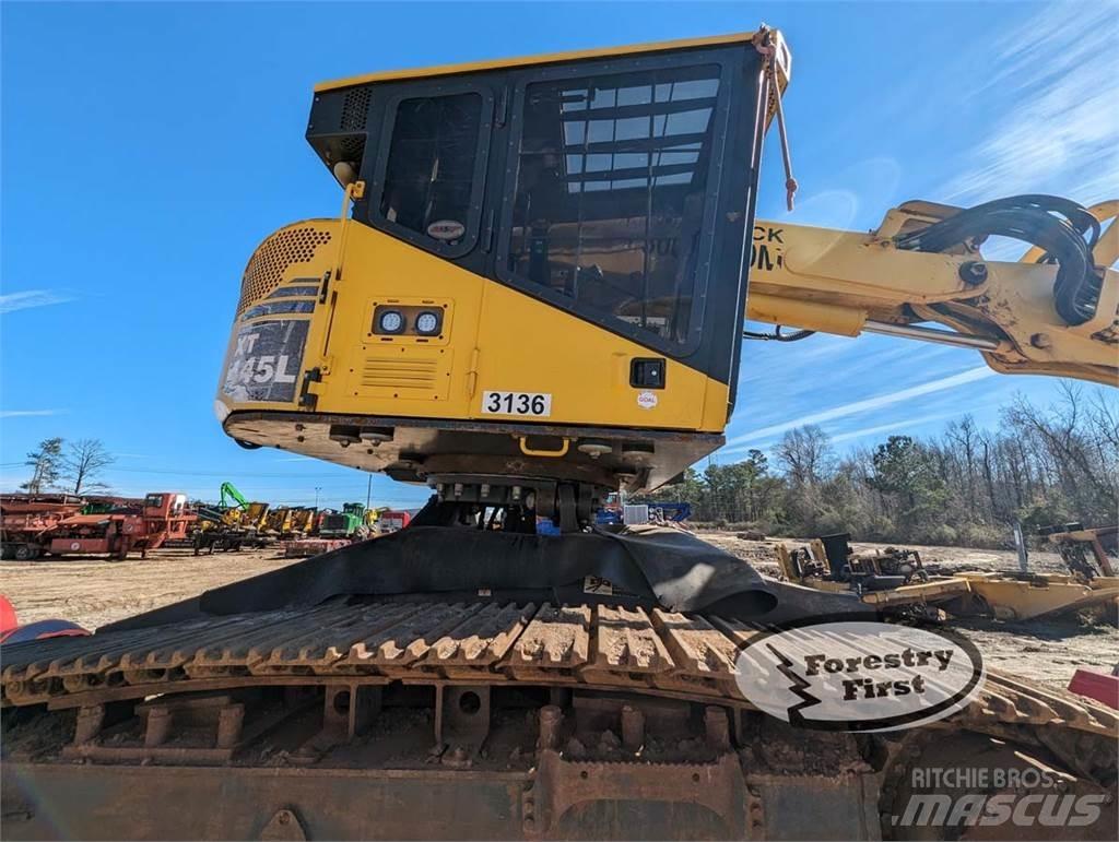 Komatsu XT445L-3 Döntő-rakásolók