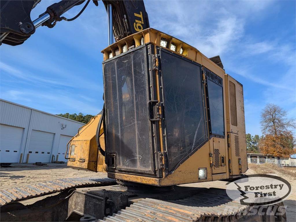 Tigercat 822D Döntő-rakásolók