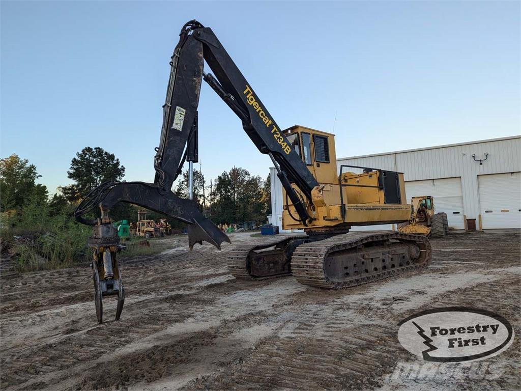 Tigercat T234B Átrakógépek