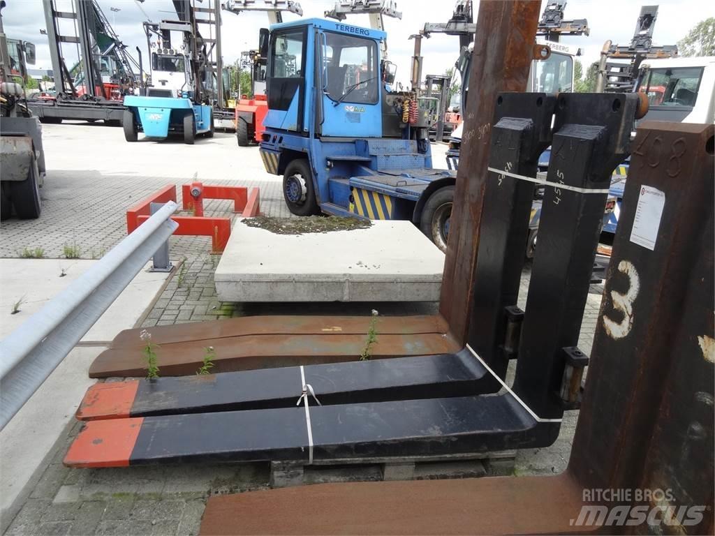 Kalmar DCG330-12 Dízel targoncák