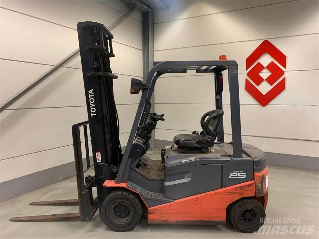 Toyota 8FBN25 Elektromos targoncák