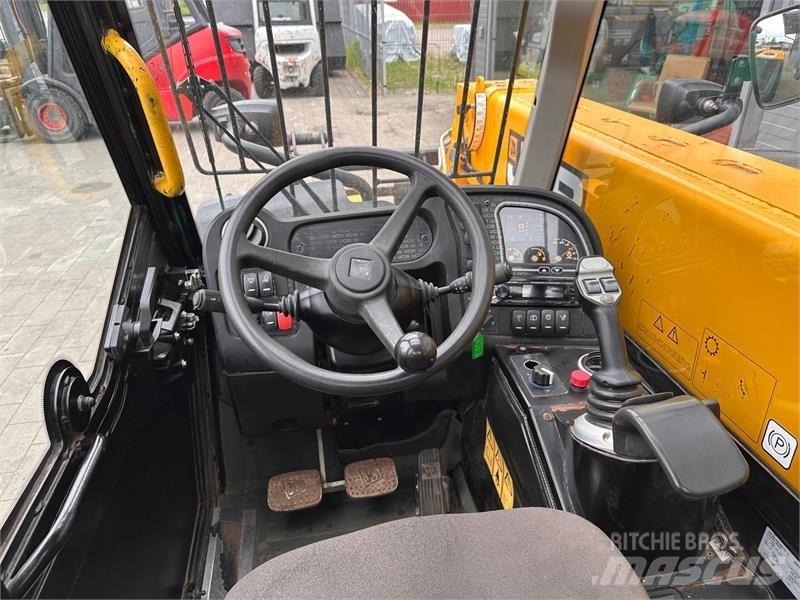 JCB 525-60 Teleszkópos rakodók