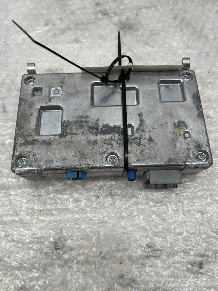 Bosch  Vezetőfülke és belső tartozékok