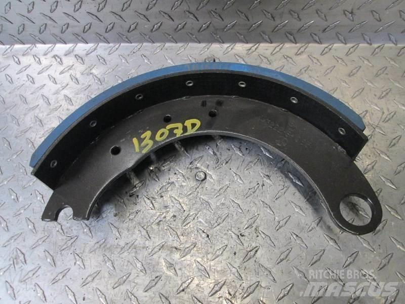  Brake Shoe Fékek