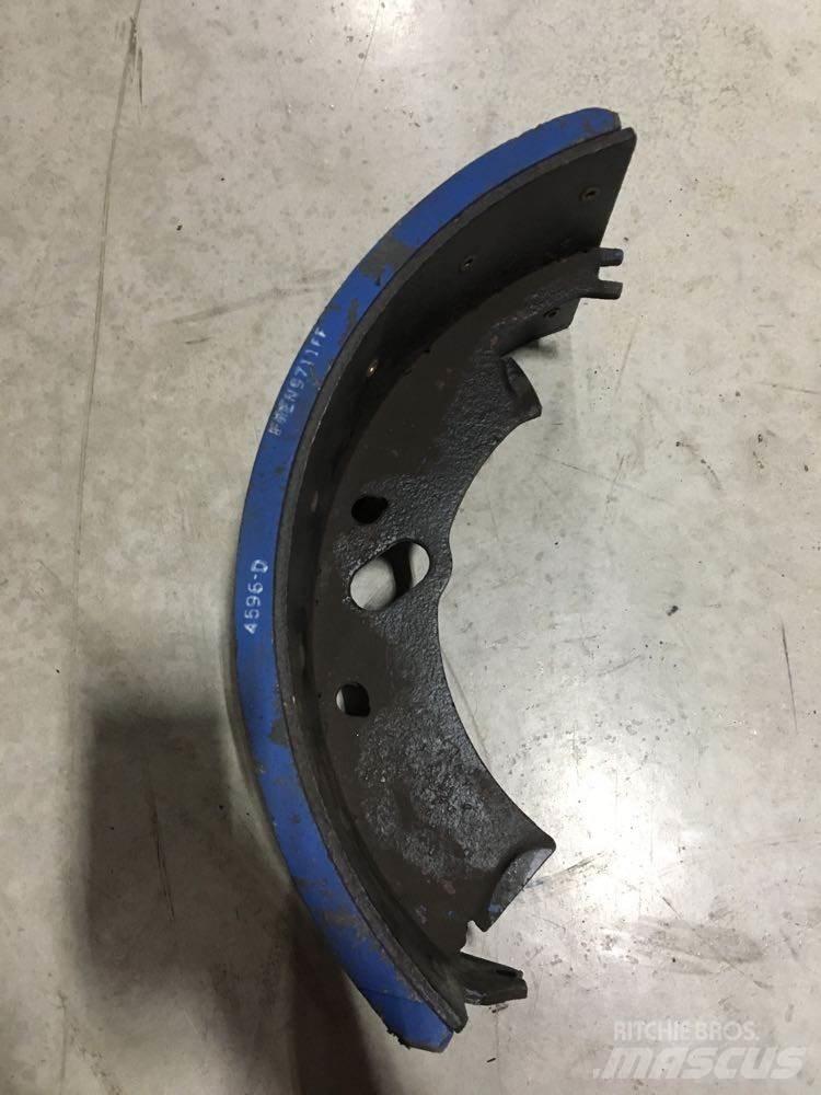  Brake Shoe Fékek