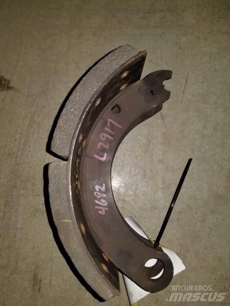  Brake Shoe Fékek