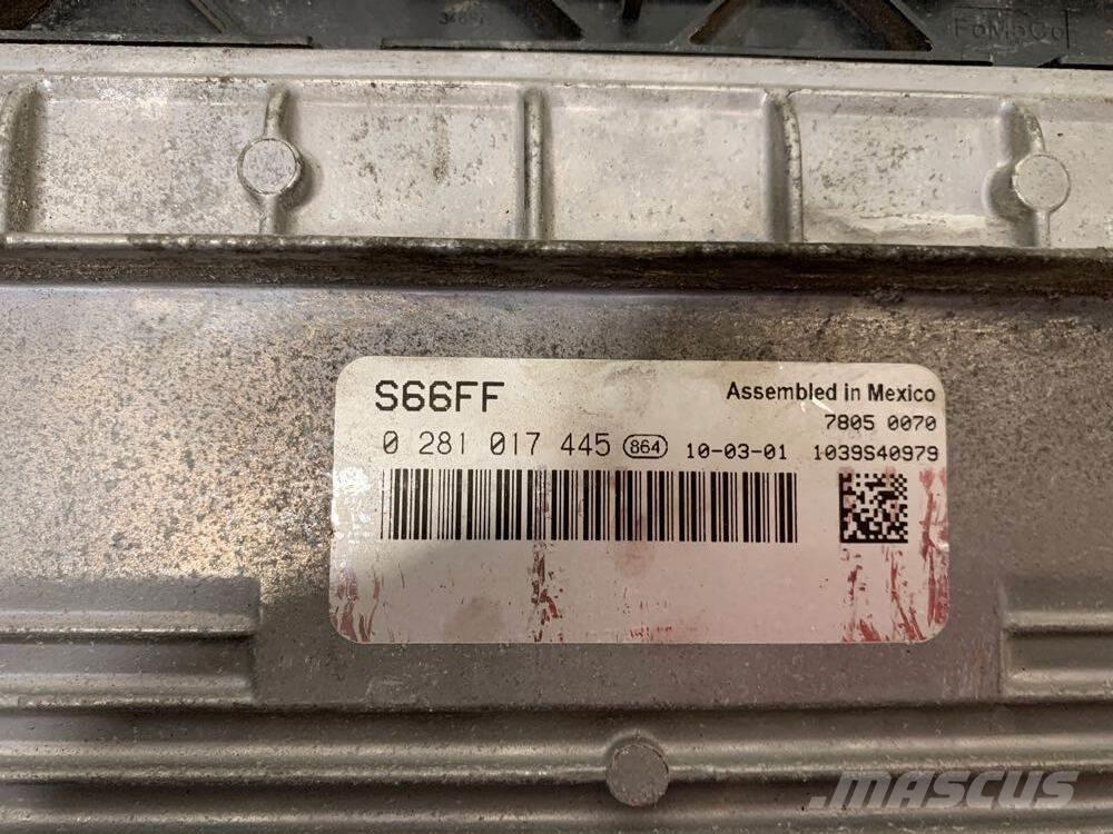 Ford F-550 Vezetőfülke és belső tartozékok