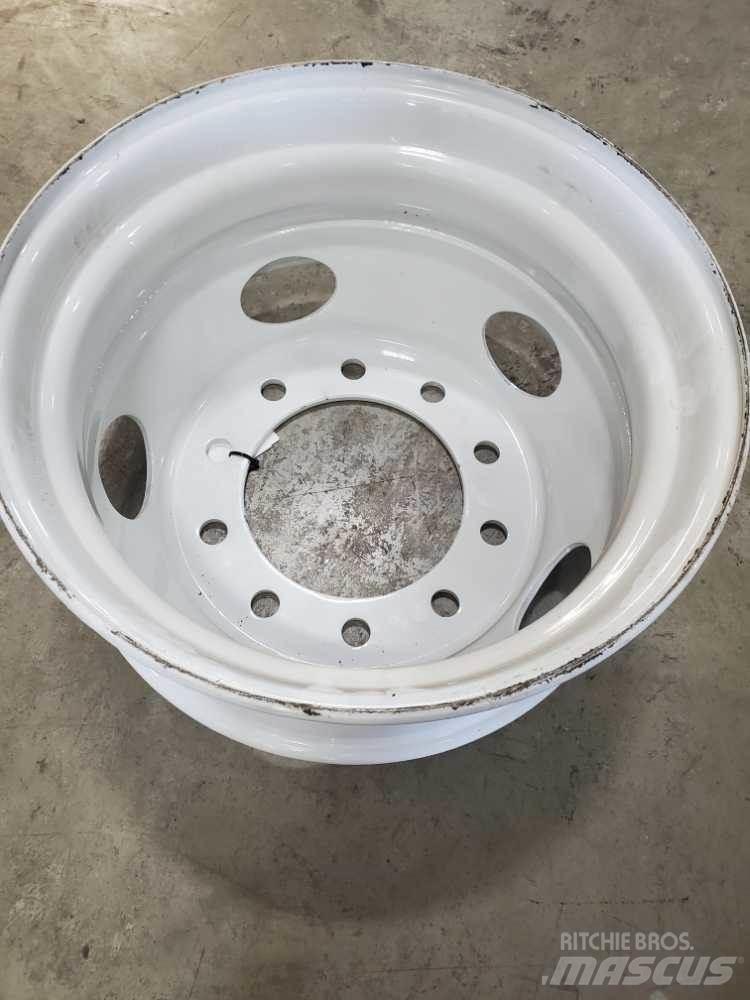Ford F750 Gumiabroncsok, kerekek és felnik
