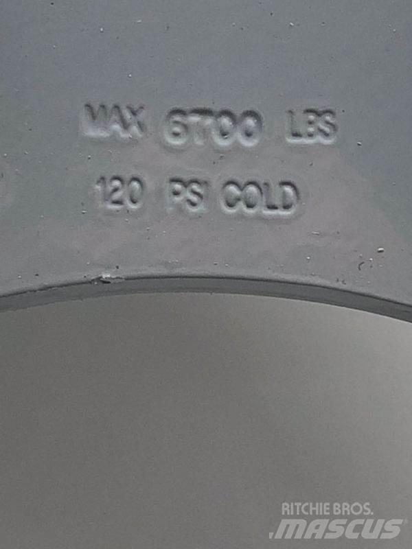 Ford F750 Gumiabroncsok, kerekek és felnik