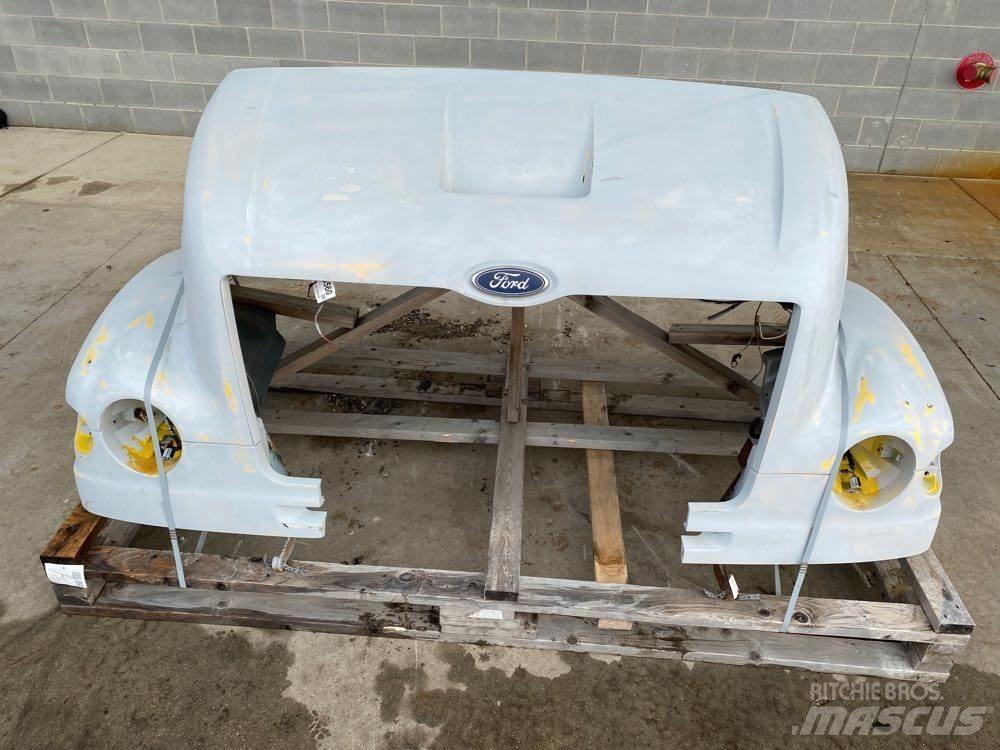 Ford L8501 Vezetőfülke és belső tartozékok