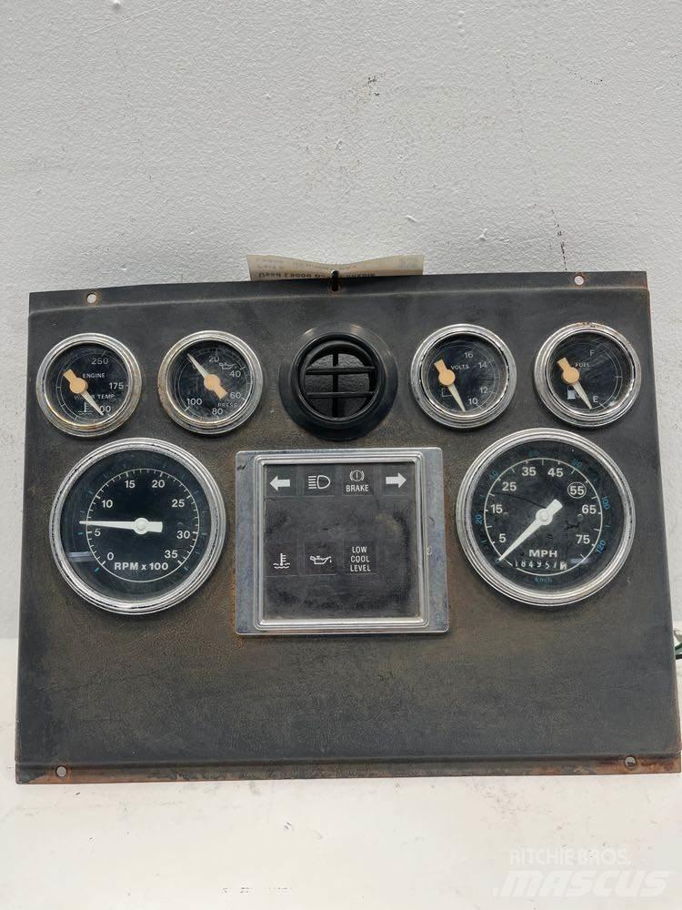 Ford L9000 Haszonjárművek - Egyéb