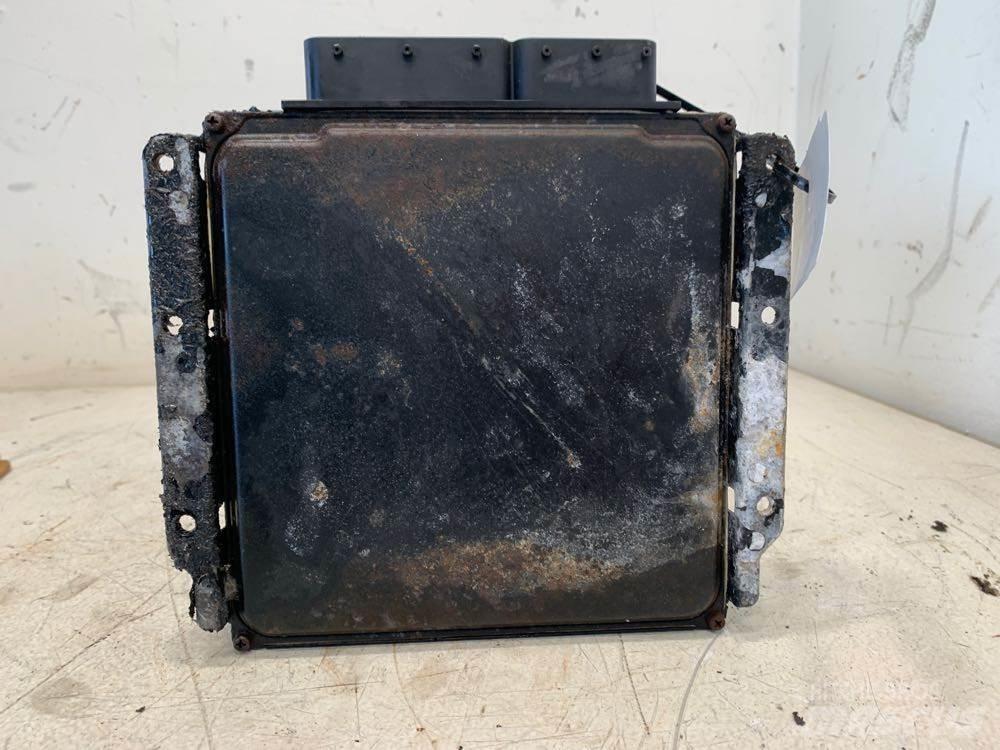 GMC W4500 Vezetőfülke és belső tartozékok