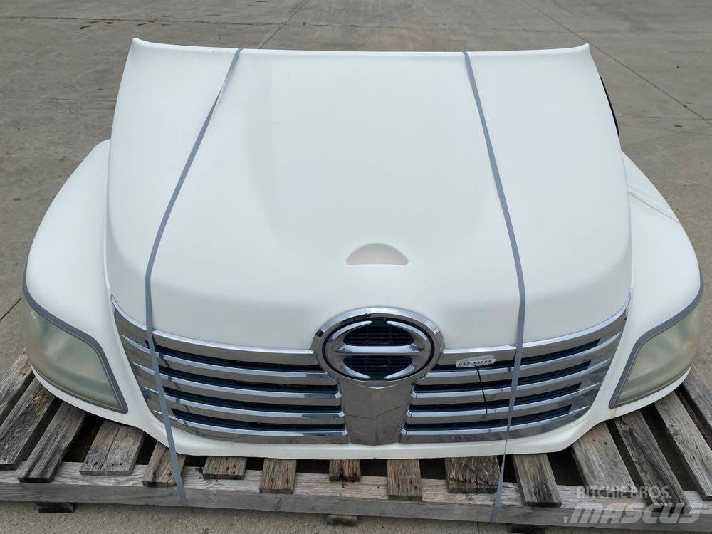Hino 268 Vezetőfülke és belső tartozékok