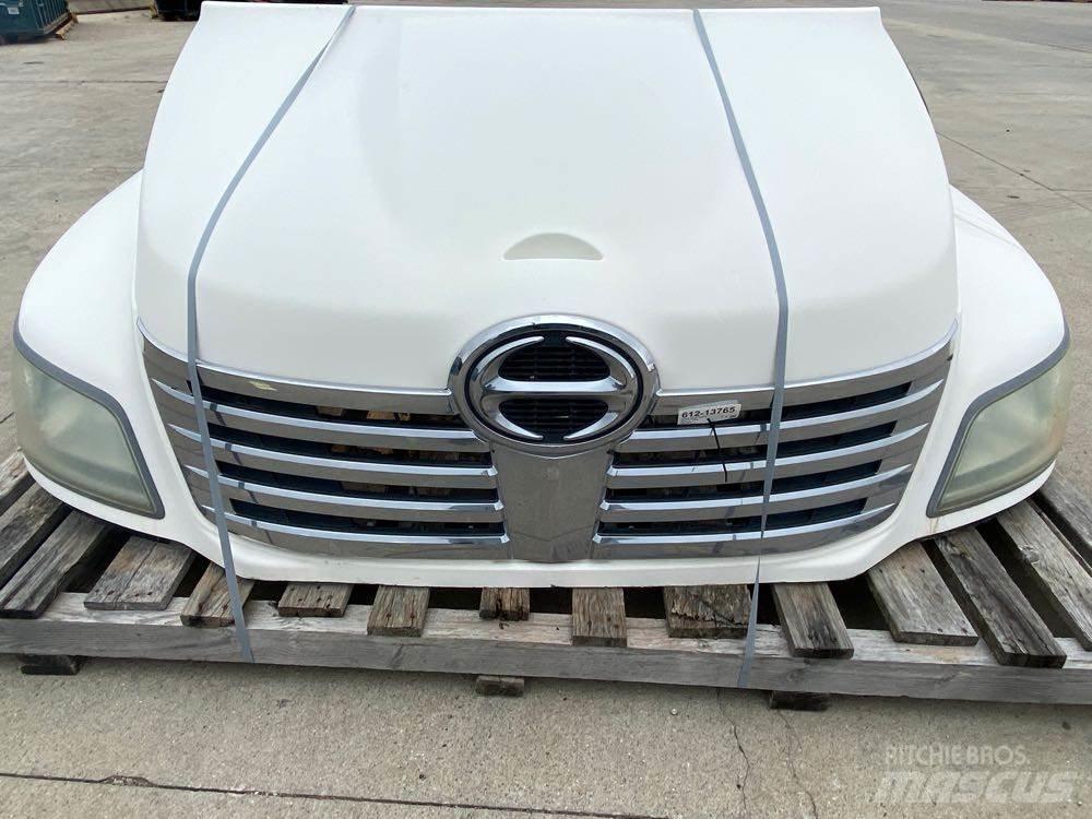 Hino 268 Vezetőfülke és belső tartozékok