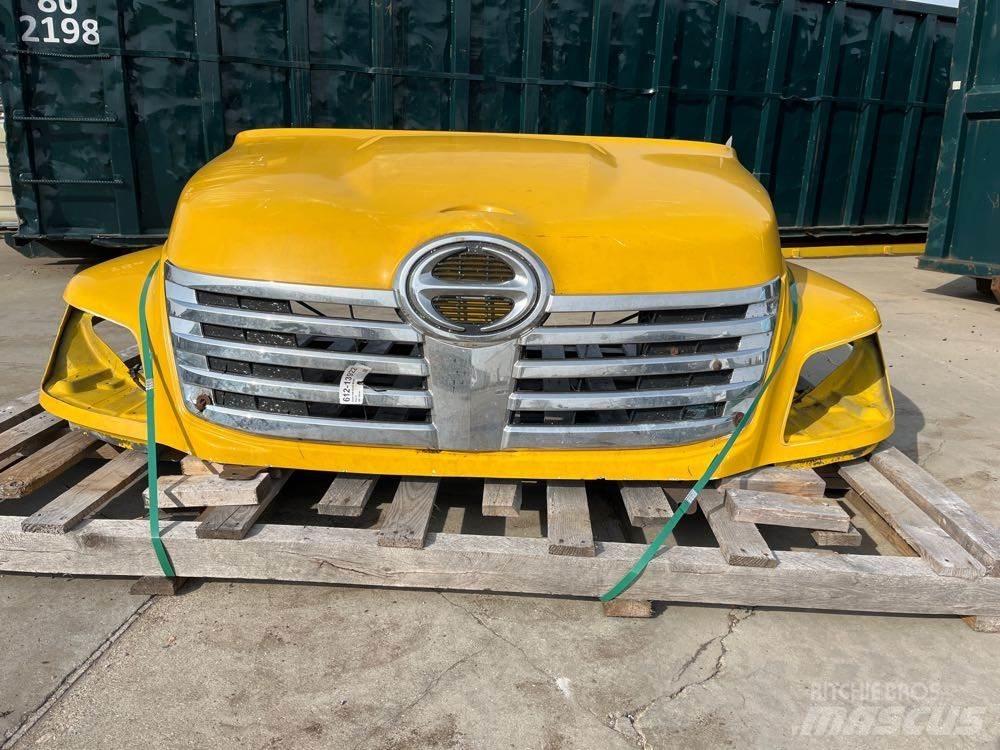 Hino 268 Vezetőfülke és belső tartozékok