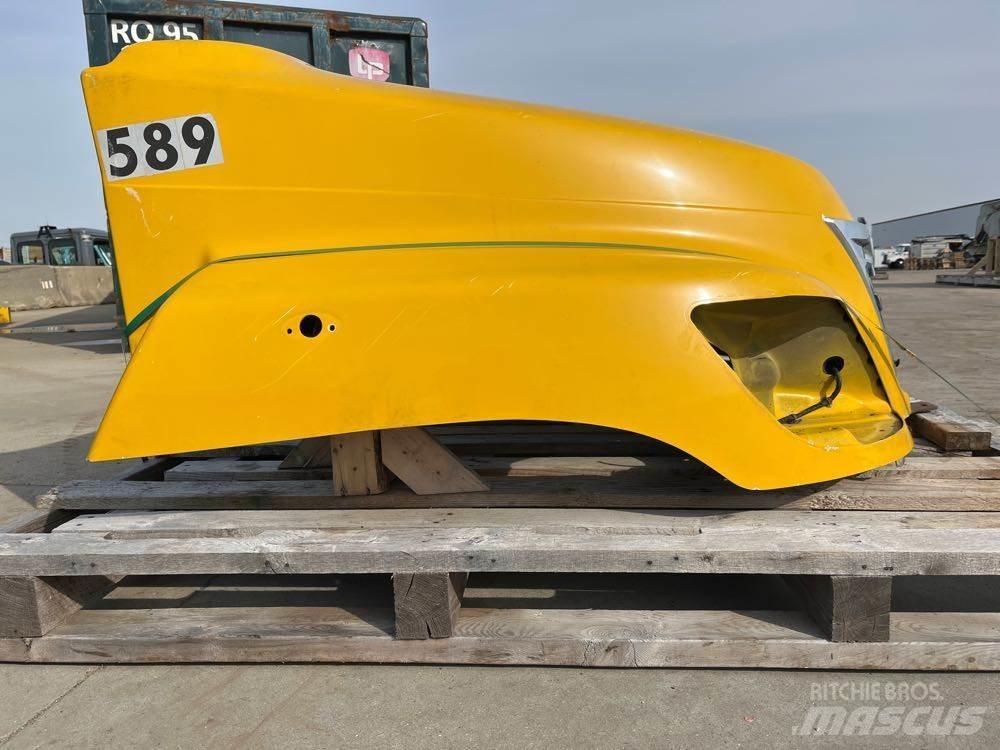 Hino 268 Vezetőfülke és belső tartozékok