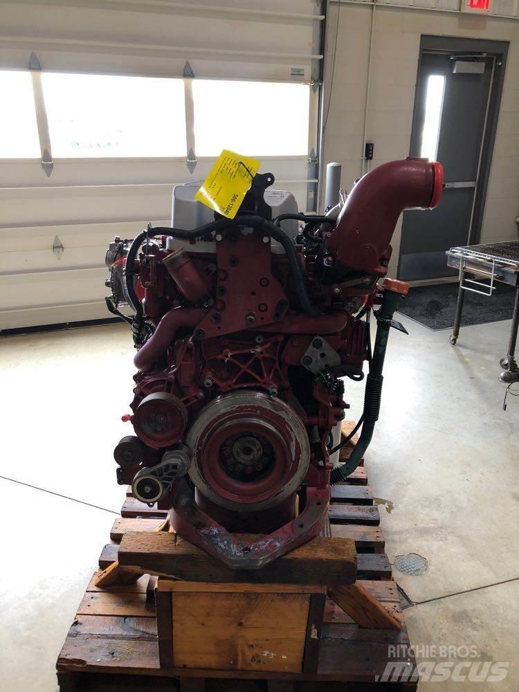 Mack MP7 Motorok
