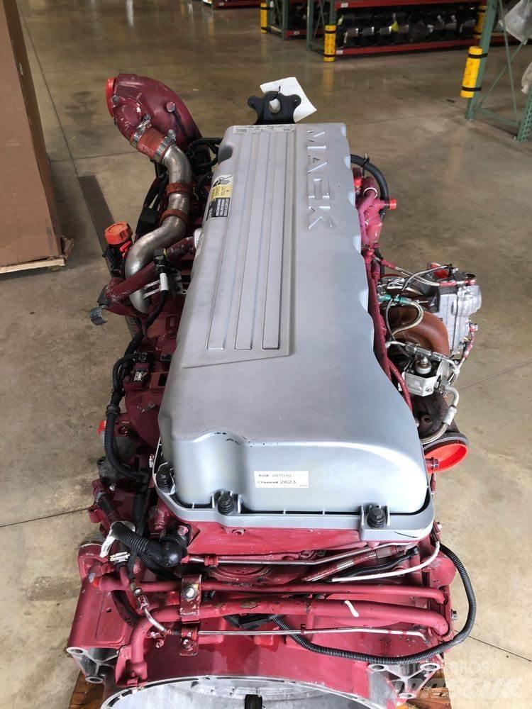 Mack MP7 Motorok
