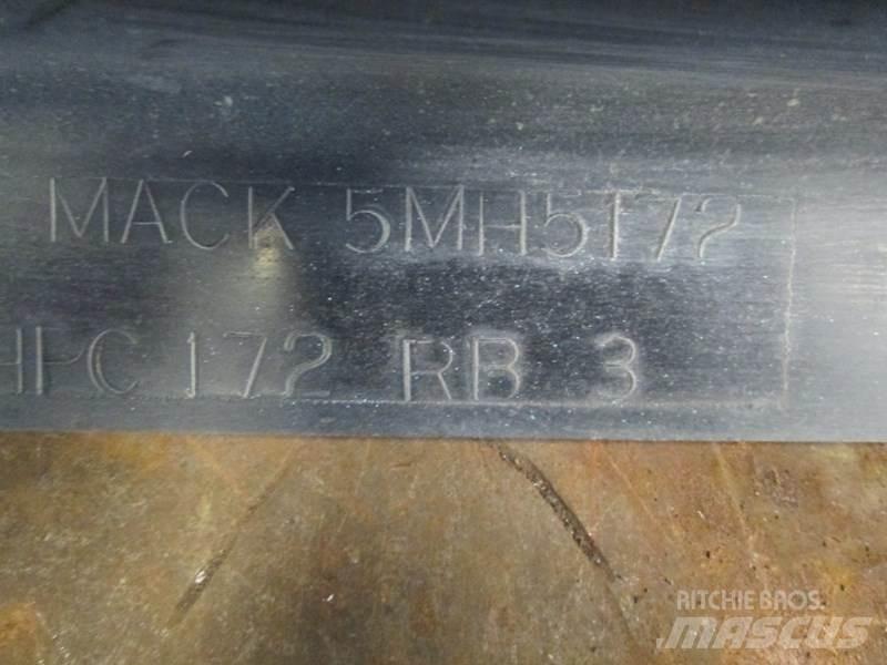 Mack MP7 Haszonjárművek - Egyéb