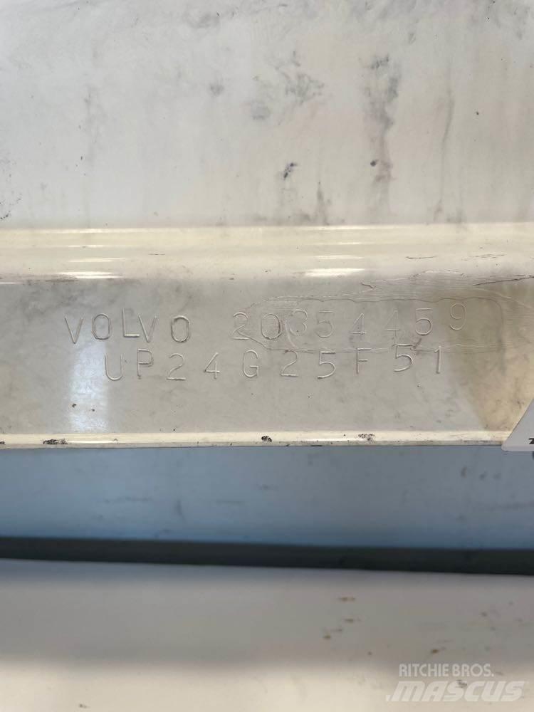 Volvo  Vezetőfülke és belső tartozékok