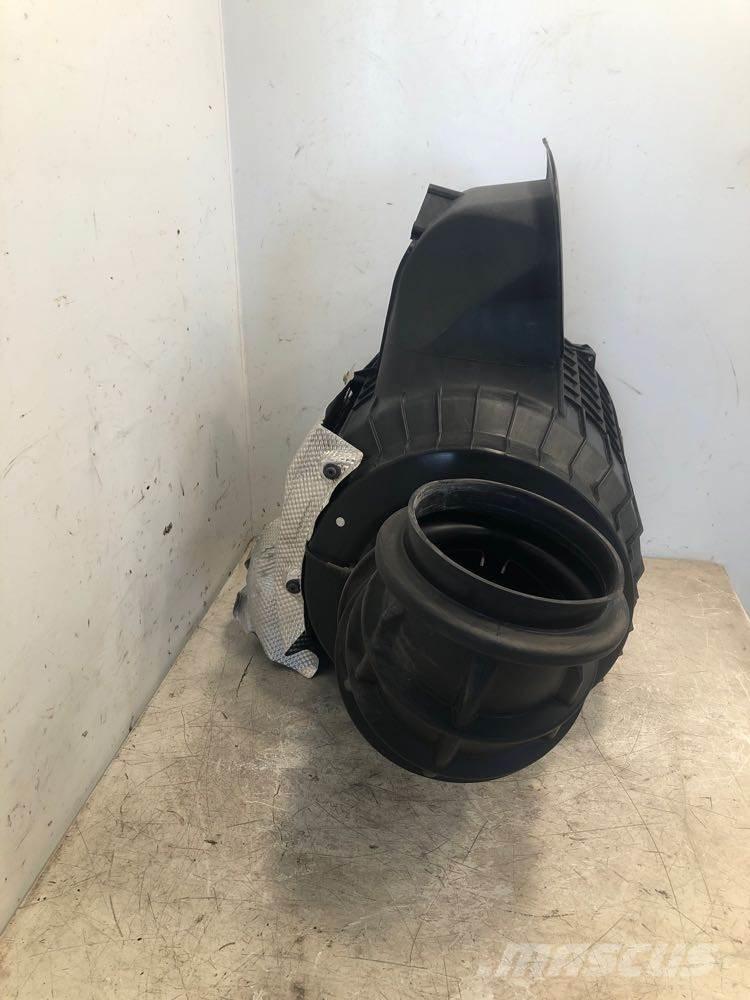 Volvo VNL Haszonjárművek - Egyéb