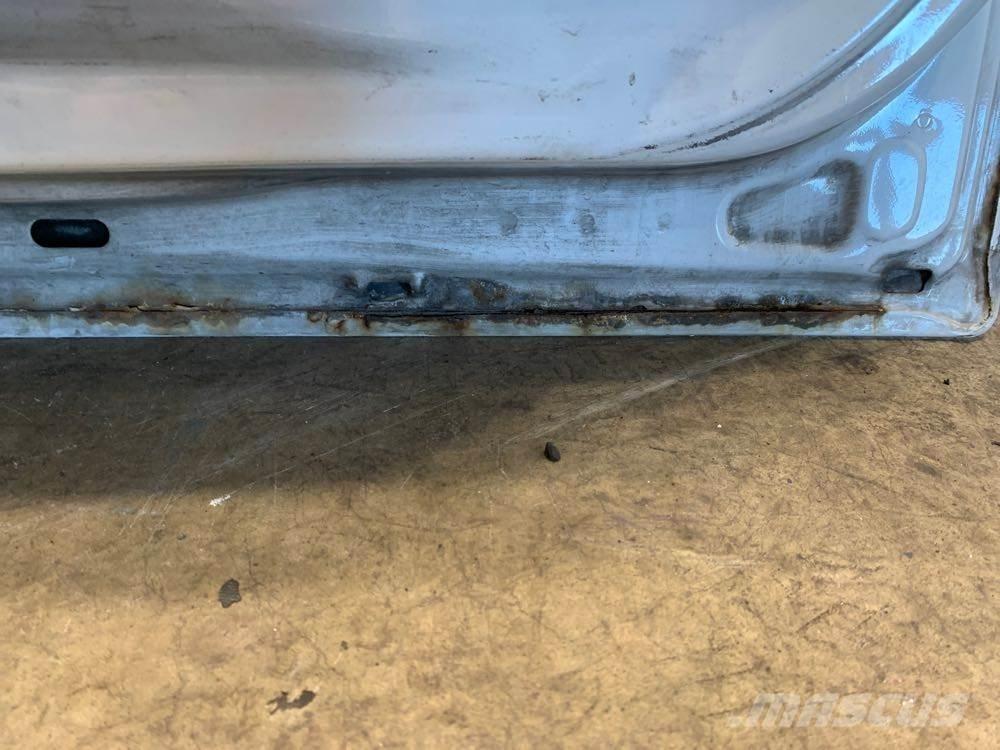 Volvo VNL Haszonjárművek - Egyéb