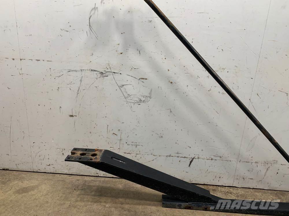 Volvo VNL Haszonjárművek - Egyéb