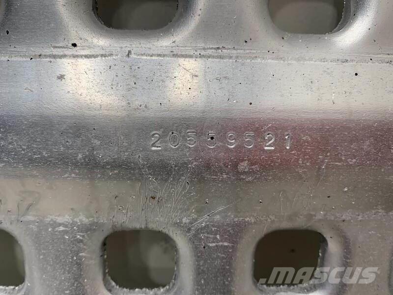 Volvo VNL Haszonjárművek - Egyéb